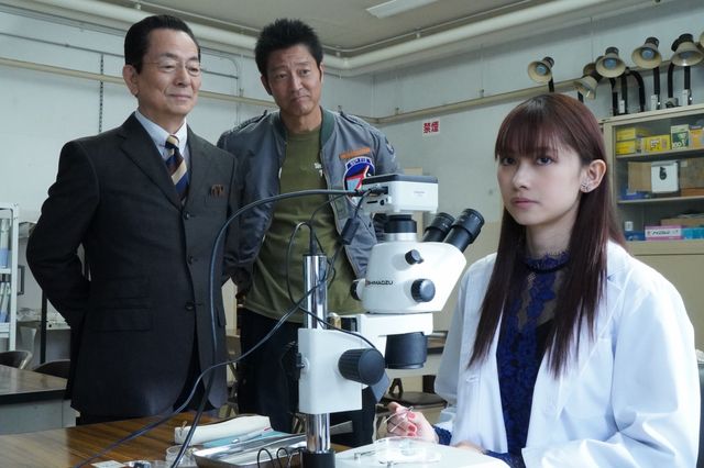 「仮面ライダーエグゼイド」黒崎レイナがゲスト出演！「相棒 season24」第5話場面写真：フォトギャラリー