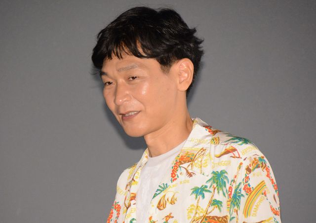 フワちゃんがおヘソをちらり『映画クレヨンしんちゃん　謎メキ！花の天カス学園』公開初日舞台あいさつ（8枚目）