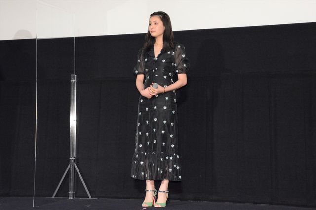 ラウール＆吉川愛が巨大レモン割り！『ハニーレモンソーダ』しゅわきゅん大ヒット御礼舞台あいさつ：フォトギャラリー