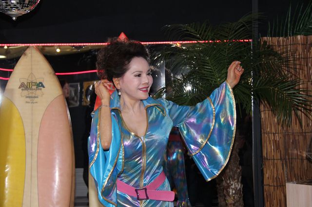 デヴィ夫人、バツグンのプロポーション披露！フォトギャラリー（14枚目）