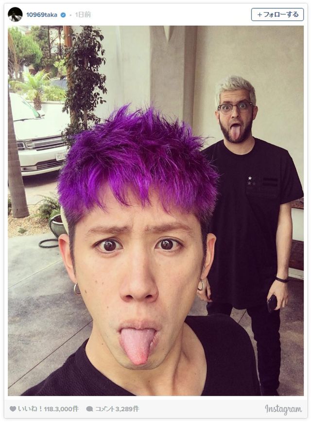 超ビビッドな紫！（画像はTaka Instagramのスクリーンショット）