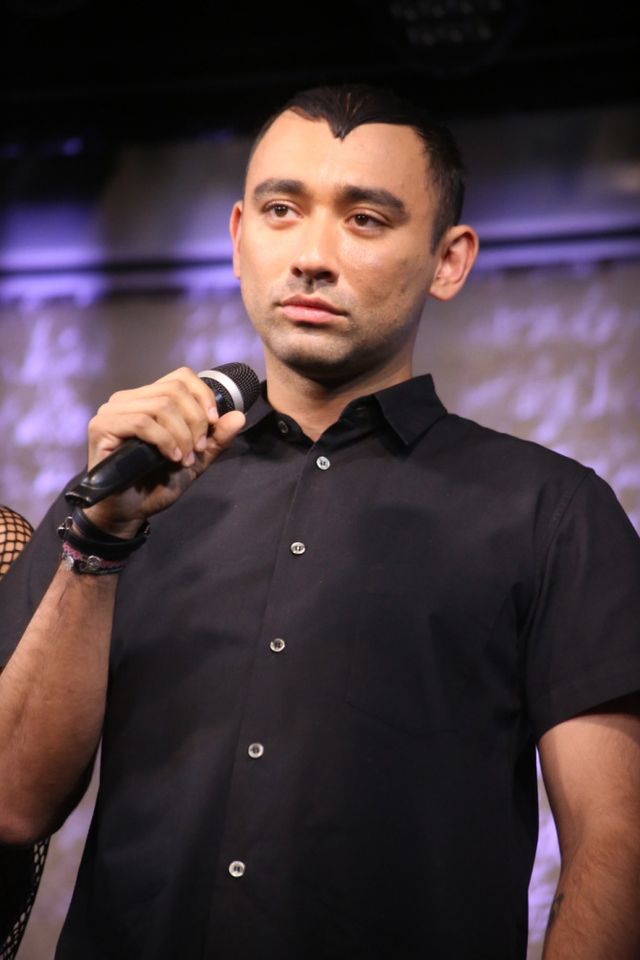 セクシー！鈴木奈々のビニール傘ドレス写真ギャラリー：フォトギャラリー