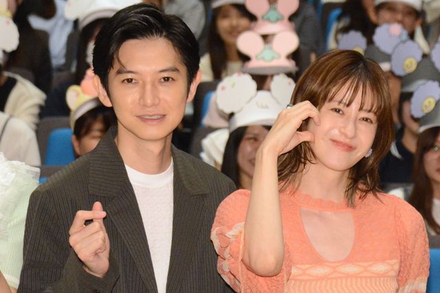 松本若菜＆佐野勇斗、キュートなポーズ連発！TBS火曜ドラマ「君の好きは無敵」制作発表会見（3枚目）