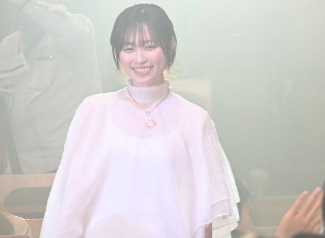 福原遥・泉里香・見上愛・倉科カナ、美麗衣装で集結『正直不動産』完成披露試写会（15枚目）