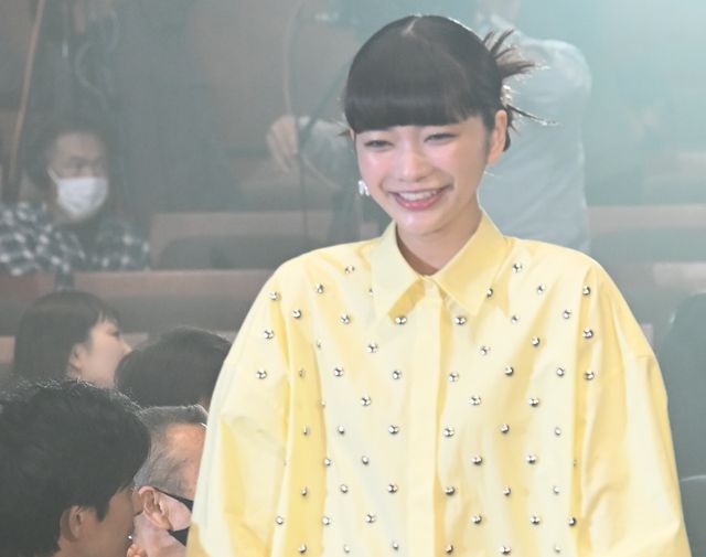 福原遥・泉里香・見上愛・倉科カナ、美麗衣装で集結『正直不動産』完成披露試写会（26枚目）