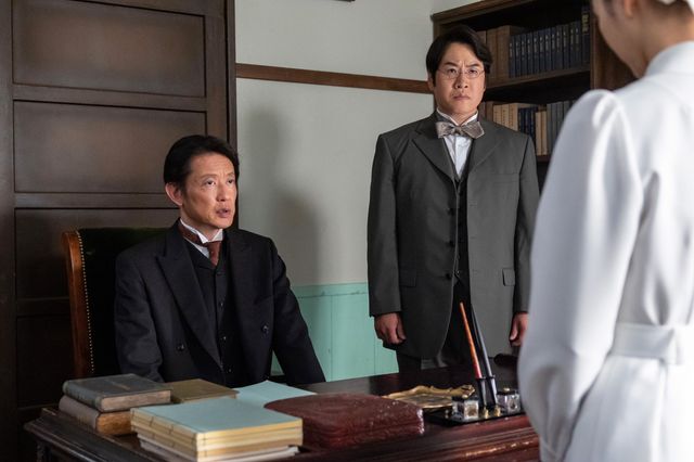 【画像8枚】朝ドラ「風、薫る」院長（筒井道隆）がりん（見上愛）に命じて…第72回場面写真（2枚目）