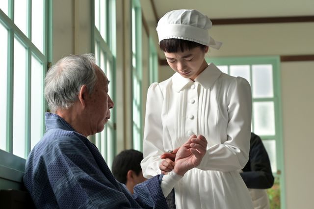 【画像8枚】朝ドラ「風、薫る」院長（筒井道隆）がりん（見上愛）に命じて…第72回場面写真（4枚目）