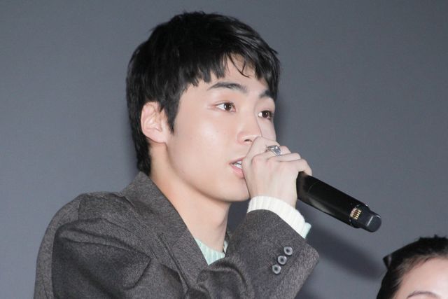 WATWING八村倫太郎＆柳俊太郎、スーツ姿で登壇『他人は地獄だ』公開記念露舞台挨拶（6枚目）