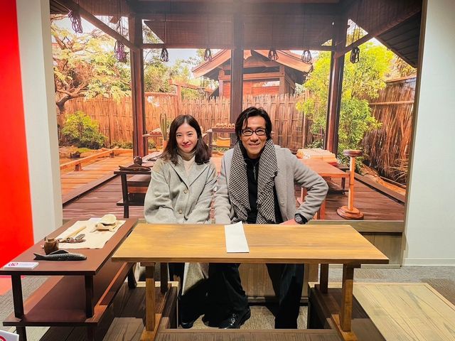 「光る君へ」吉高由里子＆岸谷五朗、越前の大河ドラマ館見学＆オープニングセレモニーの様子：フォトギャラリー