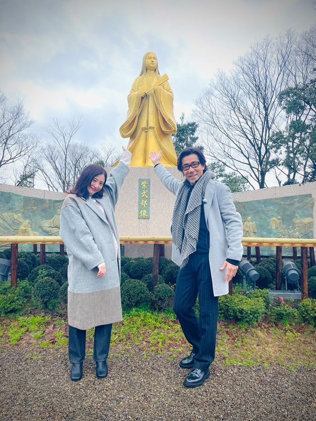 「光る君へ」吉高由里子＆岸谷五朗、越前の大河ドラマ館見学＆オープニングセレモニーの様子（3枚目）