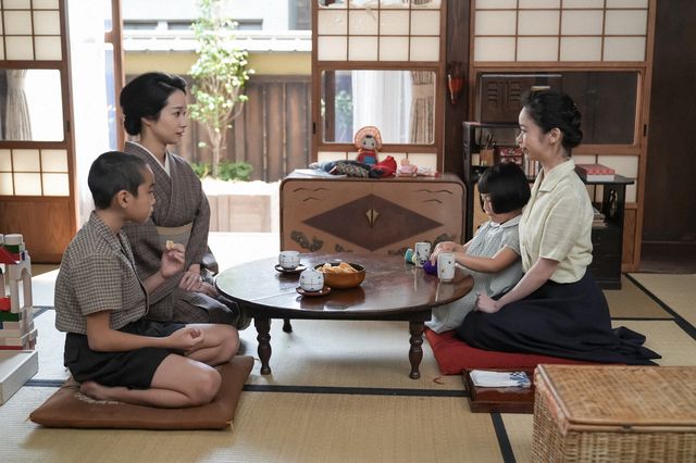 撮影中に事件が起こる…「ブギウギ」第97回の場面写真（5枚目）