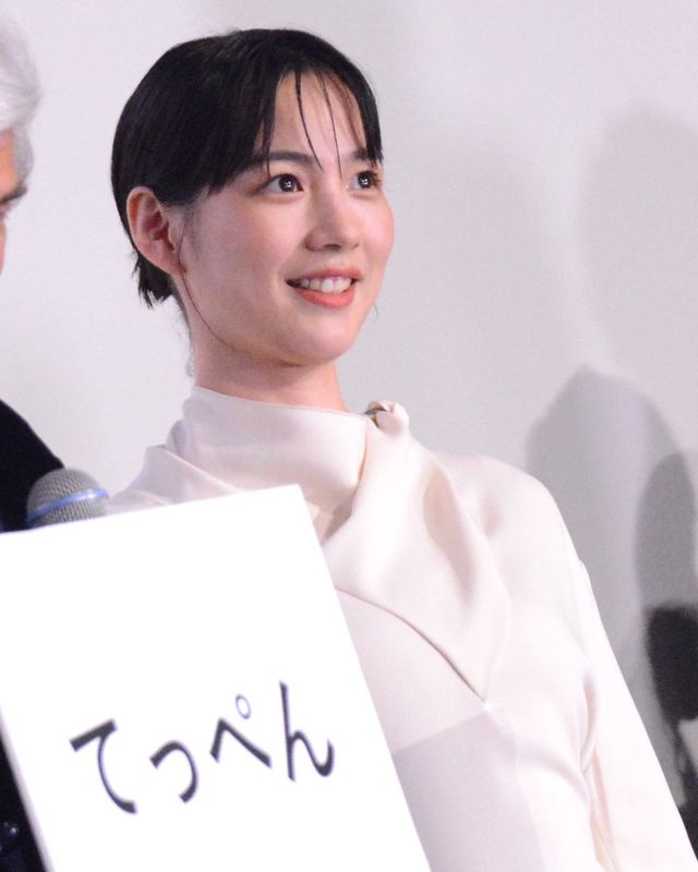 吉永小百合、天海祐希、のんら圧巻的美の競演！『てっぺんの向こうにあなたがいる』初日舞台挨拶＜全身あり＞（12枚目）