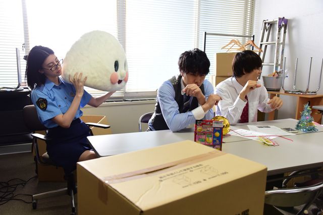 「俺たちはあぶなくない～クールにさぼる刑事たち」第2話場面カット（23枚目）