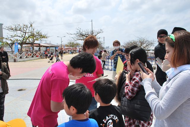 沖縄上陸！ウーマンラッシュアワー写真ギャラリー（2枚目）