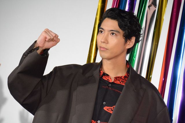 賀来賢人、伊藤健太郎、清野菜名、橋本環奈、福田雄一監督が登場！『今日から俺は!!劇場版』初日舞台あいさつ（12枚目）