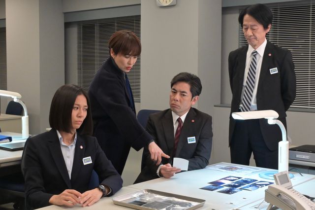 不穏な空気を放つ老画家…「相棒season22」第13話（7枚目）