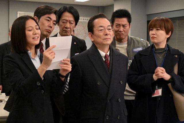 不穏な空気を放つ老画家…「相棒season22」第13話（9枚目）