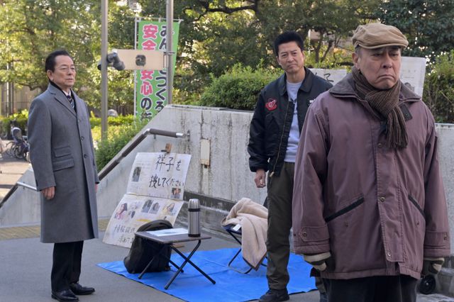 不穏な空気を放つ老画家…「相棒season22」第13話（10枚目）
