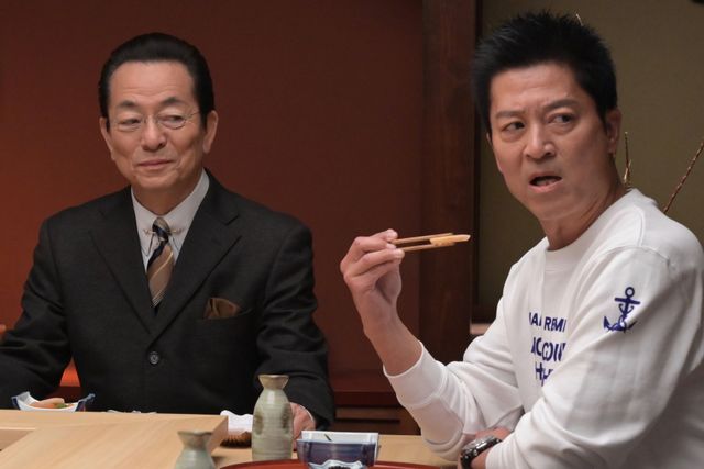 不穏な空気を放つ老画家…「相棒season22」第13話（15枚目）