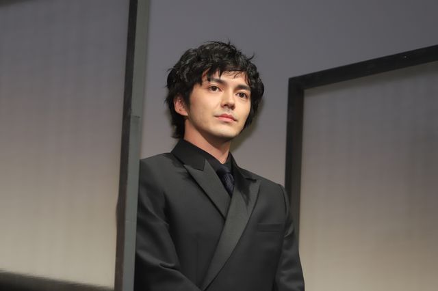 のん、林遣都、橋本愛らドレスアップで登場！『私をくいとめて』東京国際映画祭舞台挨拶（4枚目）