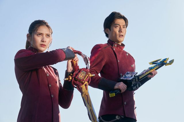 玲花様がキス寸前…「仮面ライダーサーベラ＆仮面ライダーデュランダル」場面写真（2枚目）