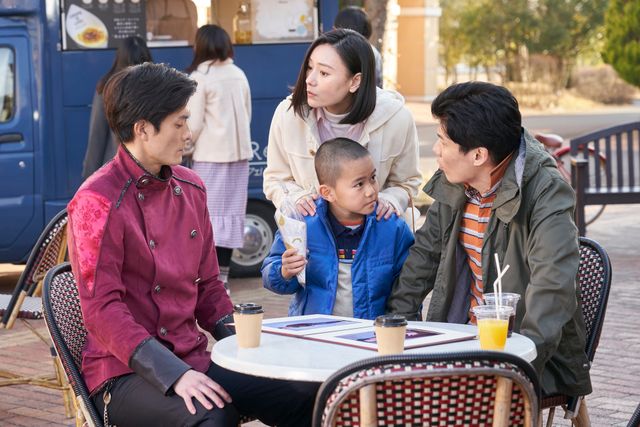 玲花様がキス寸前…「仮面ライダーサーベラ＆仮面ライダーデュランダル」場面写真（9枚目）