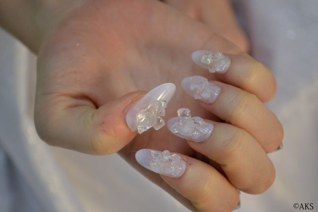 こじはる、下着姿の“氷の女王”に！フォトギャラリー（4枚目）