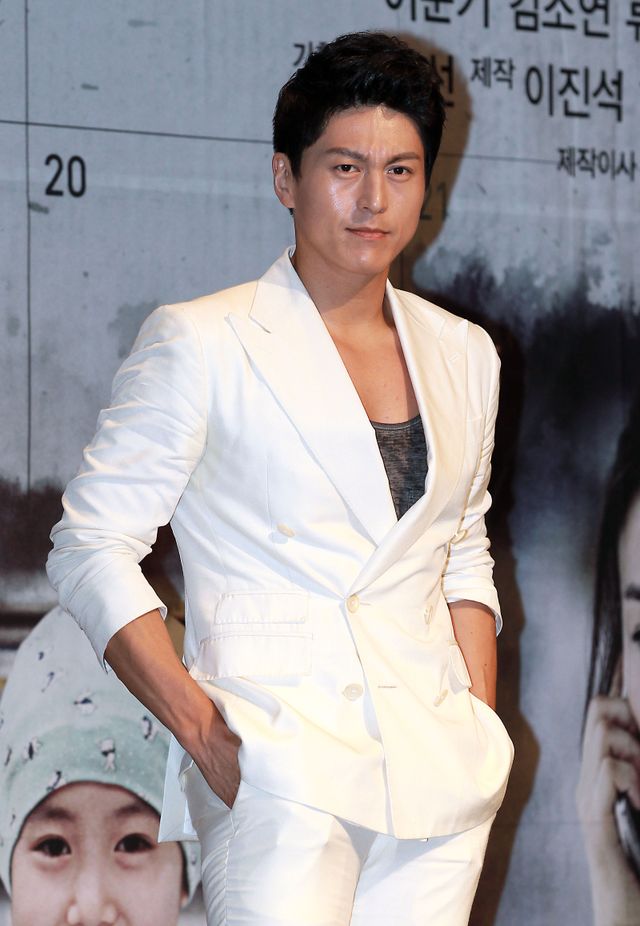「Two Weeks」イ・ジュンギ、「もう結婚する時期になった」＜韓国JPICTURES＞（10枚目）