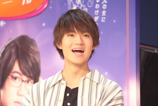 中条あやみ＆佐野勇斗ら仲よしキャストが登場！『3D彼女　リアルガール』ジャパンプレミア・カーペットイベント（16枚目）