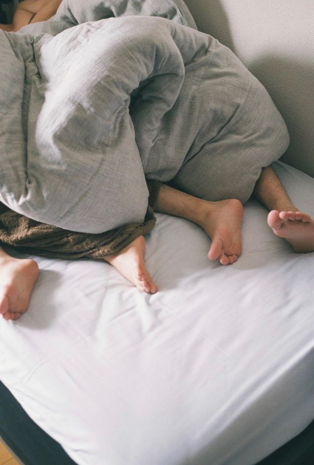 成田凌の“あごトン”にキュン！『愛がなんだ』場面写真（2枚目）