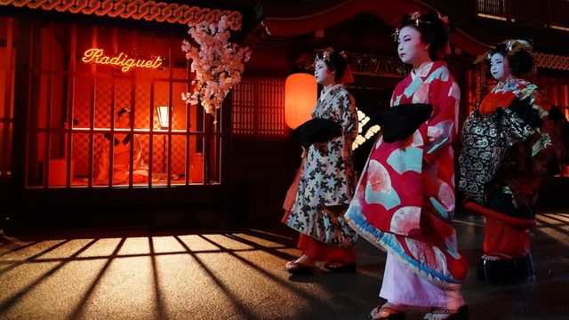 妖しい世界観…園子温監督xニコラス・ケイジ『プリズナーズ・オブ・ゴーストランド』場面写真：フォトギャラリー