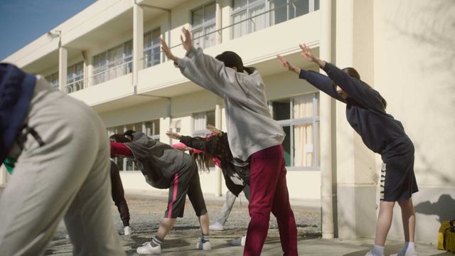 神木隆之介がメインに！auの新CMシリーズ「意識高すぎ！高杉くん」第1弾「はじまる」編（2枚目）