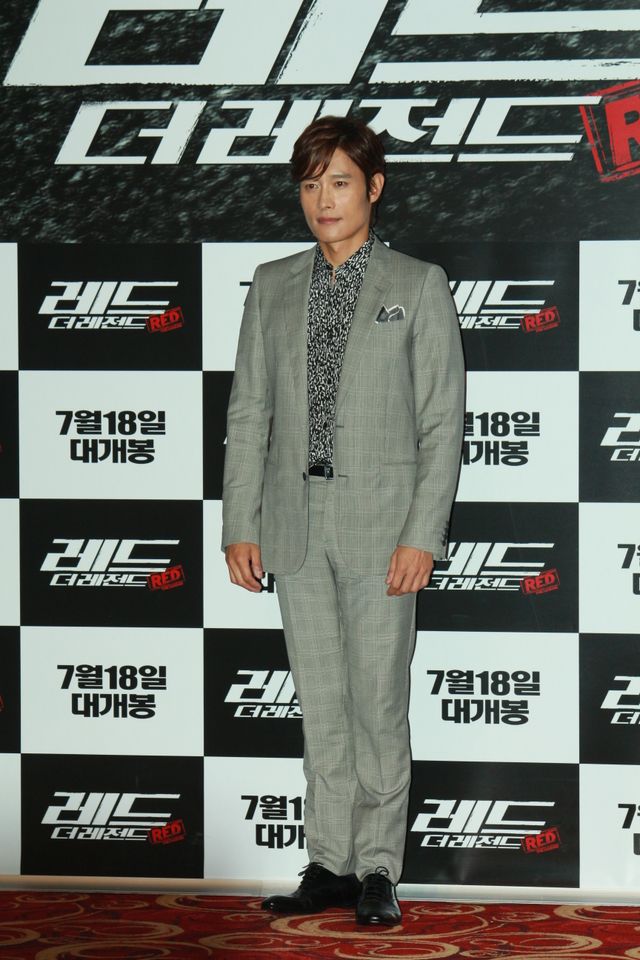 『REDリターンズ』イ・ビョンホン、上半身裸のシーンにため息＜韓国JPICTURES＞（7枚目）