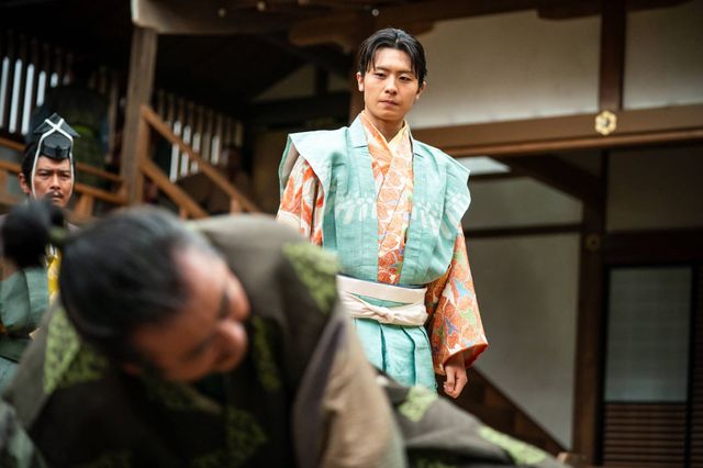 信長（小栗旬）が理不尽な行動に出る…「豊臣兄弟！」第25回場面写真（3枚目）