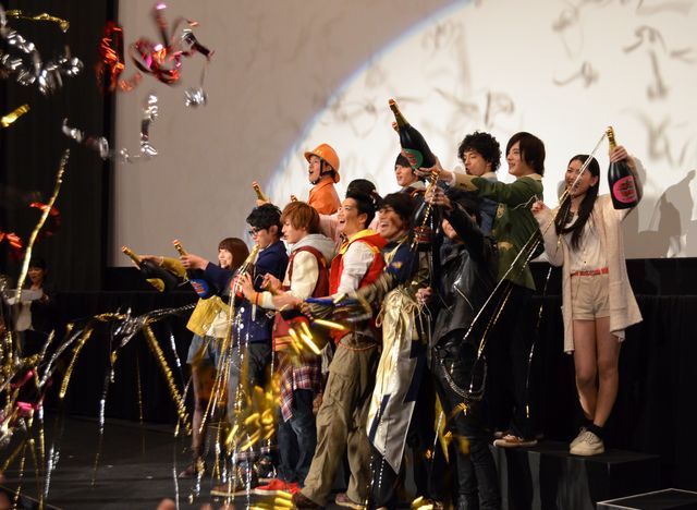 イケメンがずらり！『烈車戦隊トッキュウジャーVSキョウリュウジャー THE MOVIE』初日舞台あいさつ写真ギャラリー（10枚目）