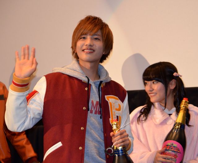 イケメンがずらり！『烈車戦隊トッキュウジャーVSキョウリュウジャー THE MOVIE』初日舞台あいさつ写真ギャラリー（12枚目）