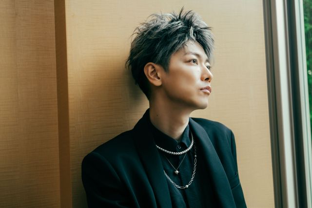 佐藤健×細田守監督『竜とそばかすの姫』インタビューカット集（9枚目）