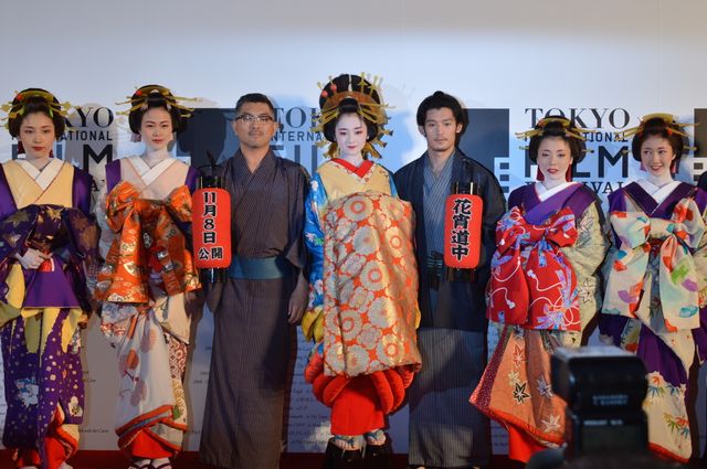 華やかなドレスに身を包んだ宮沢りえ・深津絵里ら女優陣！東京国際映画祭レッドカーペット写真ギャラリー＜その3＞（15枚目）