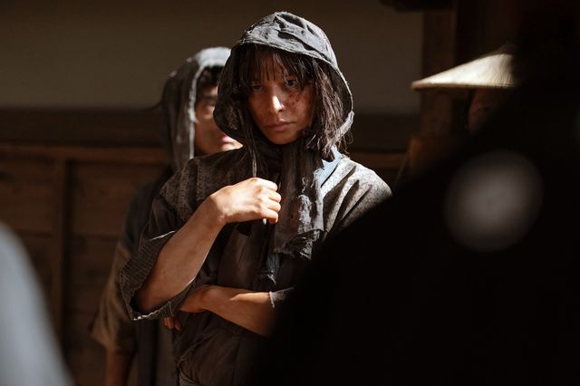 物乞いに変装した一橋治済（生田斗真）