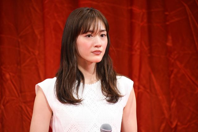 綾瀬はるか、透明感がすごい！『奥様は、取り扱い注意』取り扱い説明会（3枚目）