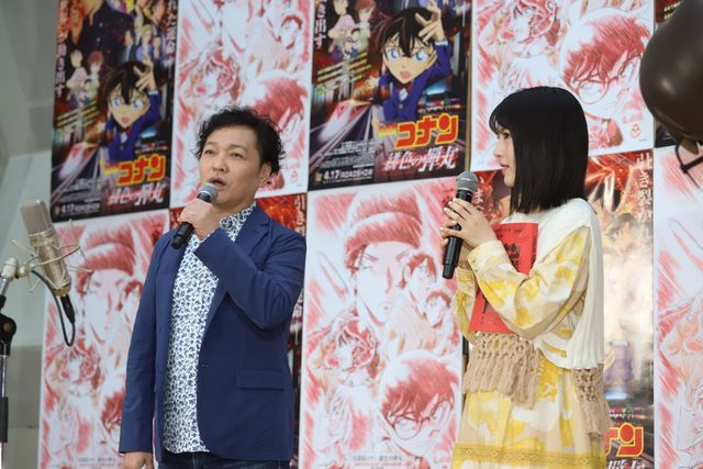浜辺美波、真剣な表情も美しい！映画『名探偵コナン　緋色の弾丸』公開アフレコイベント（11枚目）