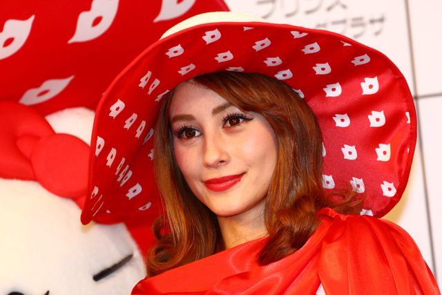 ダレノガレ明美、ハローキティとペアルック！フォトギャラリー（3枚目）