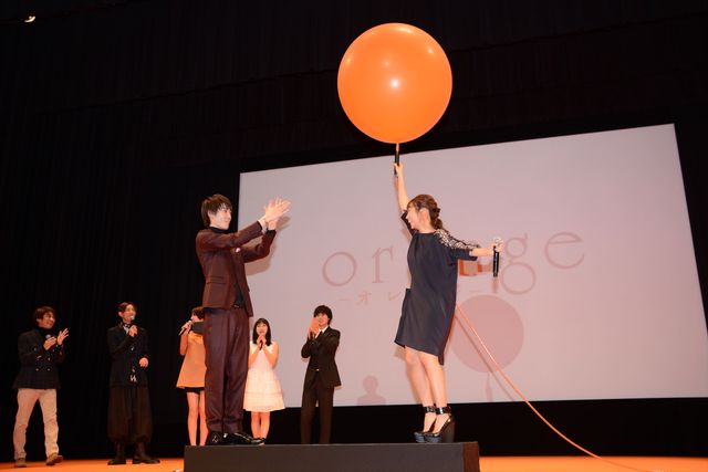 山崎賢人、『orange』キャスト陣から仲間外れにされてしょんぼり…　画像ギャラリー（19枚目）