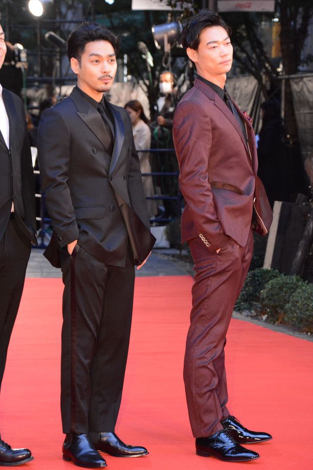 柳楽優弥＆笠松将「ガンニバル」でレッドカーペット登場！第35回東京国際映画祭（2枚目）