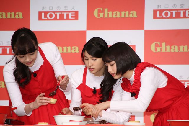 広瀬すず、土屋太鳳、松井愛莉がお菓子づくり！ロッテ「初チョコ女子とつくる　手作りガーナバレンタイン教室」イベント ギャラリー（16枚目）