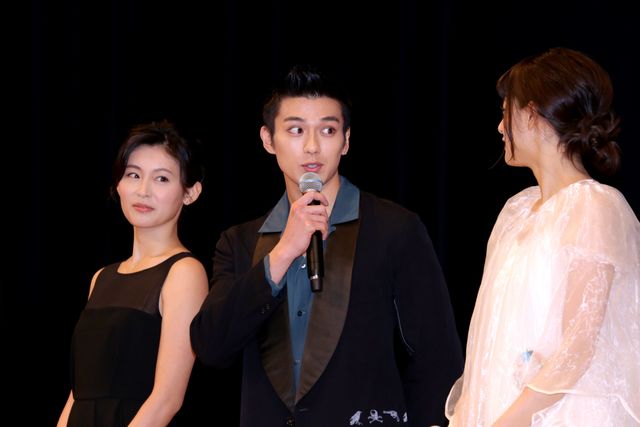 真剣佑、山本美月ら『ピーチガール』出演者がウフフフフ……『ピーチガール』完成披露試写会フォトギャラリー：フォトギャラリー