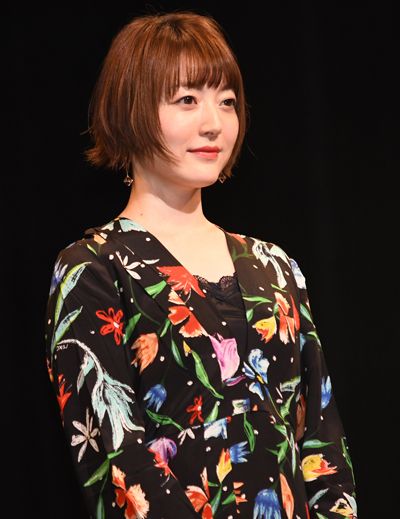 ゴジラにマイクを向ける宮野真守（6枚目）