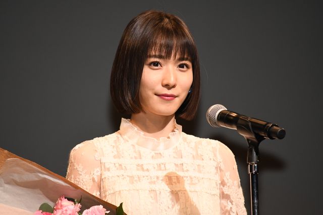 ゴジラにマイクを向ける宮野真守（15枚目）