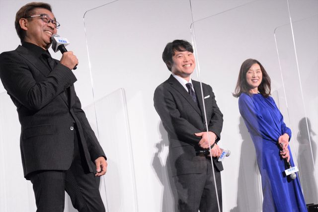 吉岡秀隆、柴咲コウをエスコート！映画『Dr.コトー診療所』初日舞台あいさつ（11枚目）