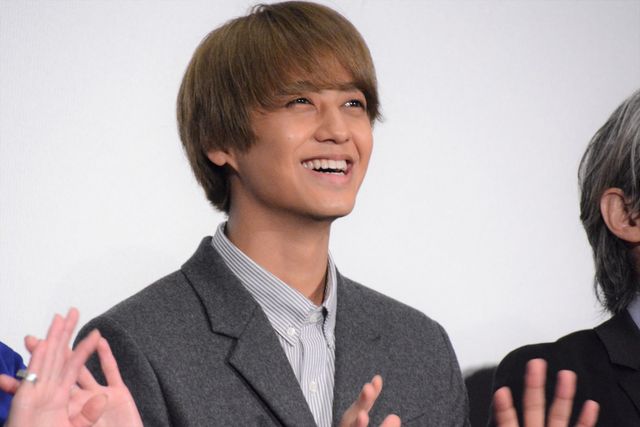 吉岡秀隆、柴咲コウをエスコート！映画『Dr.コトー診療所』初日舞台あいさつ（18枚目）